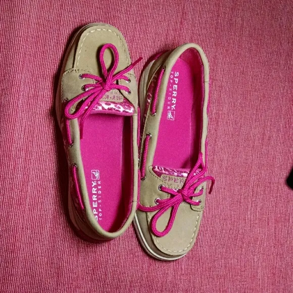 {H.P.} NWOB Sperry Top-Sider SZ 4M