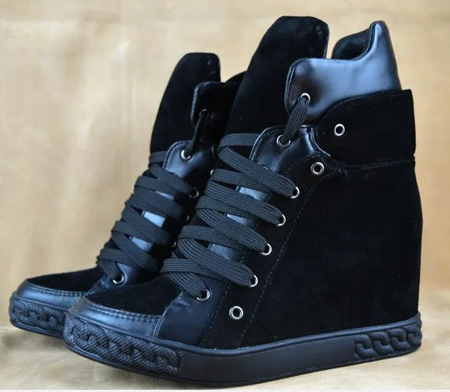 Women Increased Heel Casual Style Shoes